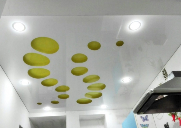 Резные потолки Apply